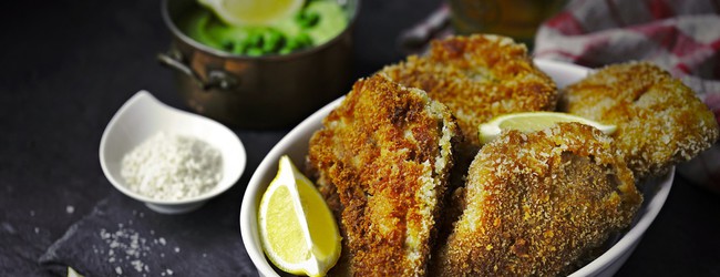 Sumeček smažený v pivním těstíčku a panko strouhance